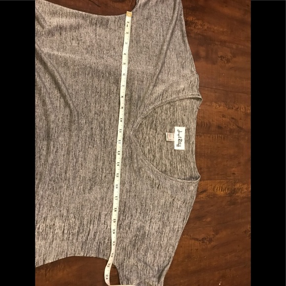 Joseph Ribkoff Silver/Grey V-Neckline Stretchy Tunic Top with 3/4 sleeves - Picture 7 of 10